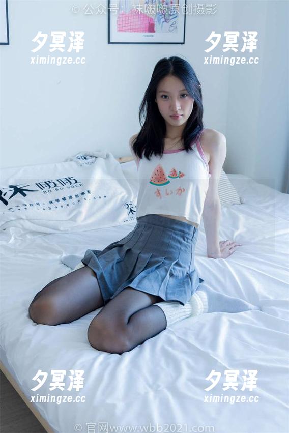 BoBoSocks袜啵啵 - 图包下载完后，我对稚予的厚灰丝花絮有种说不出的...潮流？