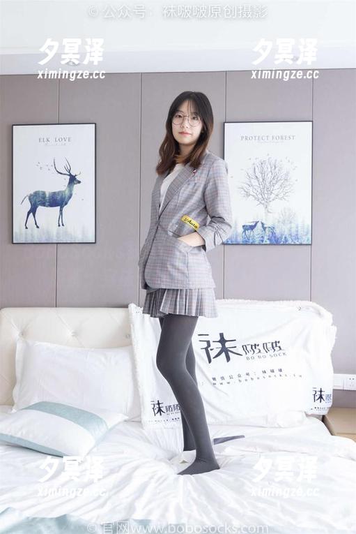BoBoSocks袜啵啵 - 芝士大侠的银行制服裤：穿袜子都能穿出花样的作品