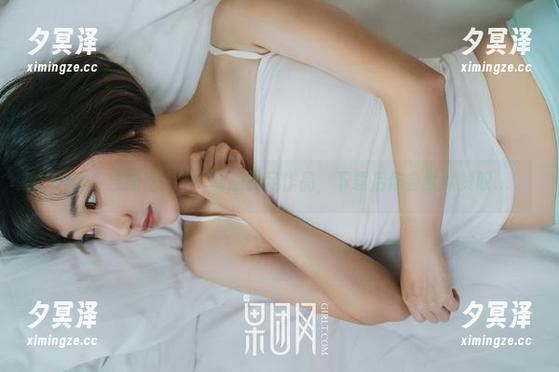 GIRLT果团网 - 龚玥菲的裸足作品，下载后你会默默赞叹...