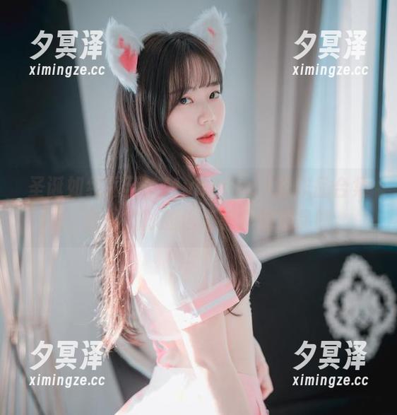 圣诞如约而至，MyuA(뮤아)的作品合集里，各种微妙的信息等你细细品味。