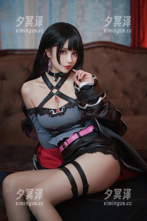 Rioko凉凉子 Rioko凉凉子和她的大凤——私房图片之中,光芒四射的旗袍控来了!