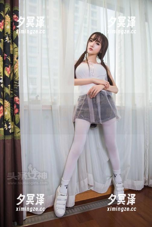 TouTiao头条女神-童安琪 TouTiao头条女神 - 童安琪的美图,看了只想为每一双足迹写一首诗,脚丫子也该有颗文艺心。
