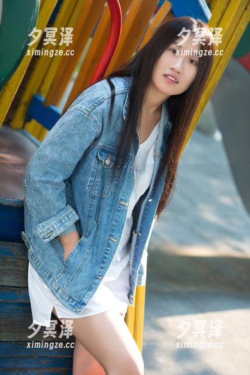 TuiGirl推女郎 - 何奕恋温柔的无圣光写真，跟我小时候的梦一模一样。