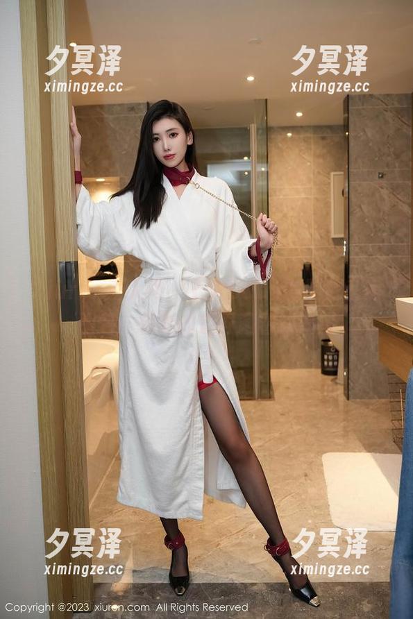 Xiuren秀人网 - 七米baby的黑色私房图包：模糊的边界藏着的渴望