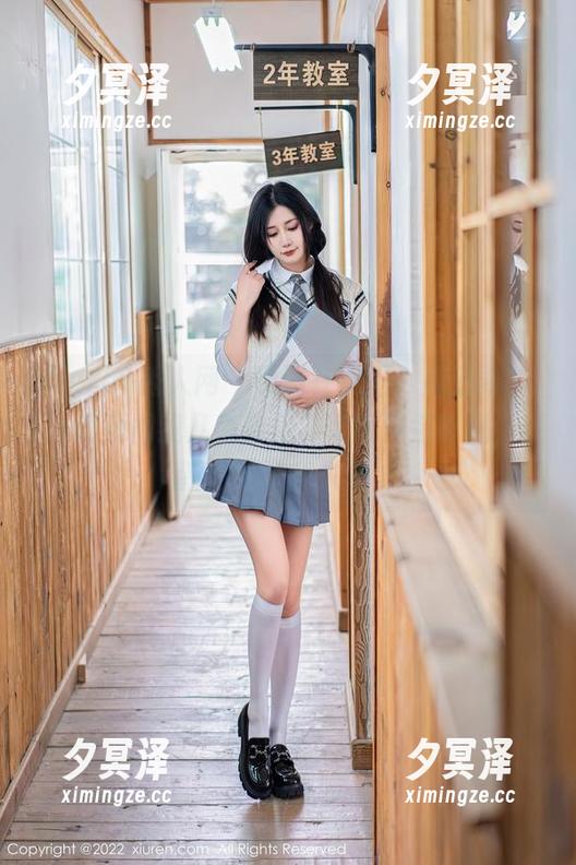 Xiuren秀人网 - 原图在这里，周于希Sally的短裙我几乎要用放大镜仔细审视，更新也没让我失望。