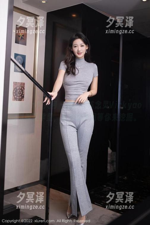 Xiuren秀人网 - 陶醉在陈念灵Vickyao的制服美学里，免费的套图等你来挖掘。