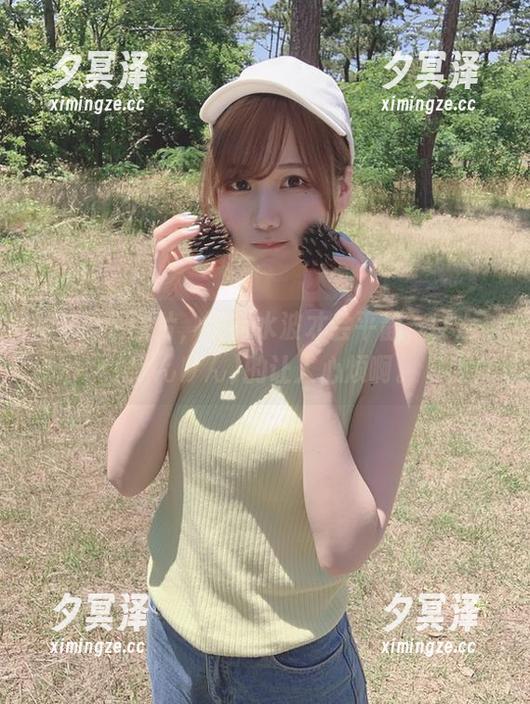 私房泳装图片，没有水波才会平静，けん研(けんけん)的让人心烦啊。