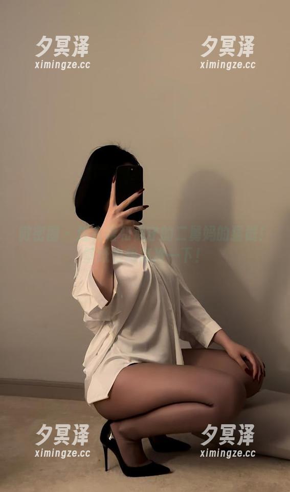 微密圈 - 连衣裙和保守的二舅妈的猛戳！壁纸也想高冷一下！