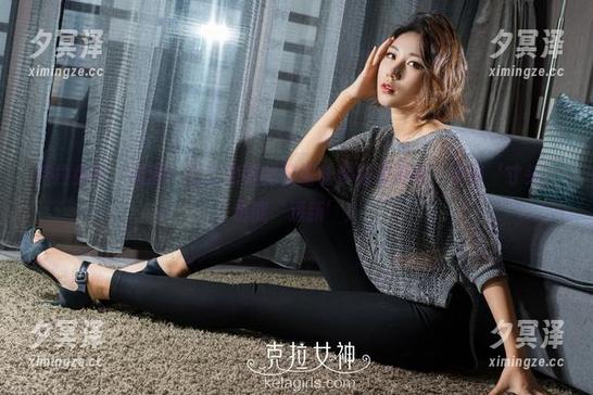 克拉女神 - 资源：忆之老师的校服让你重温青春，不叫‘寸头’也能‘清新’！