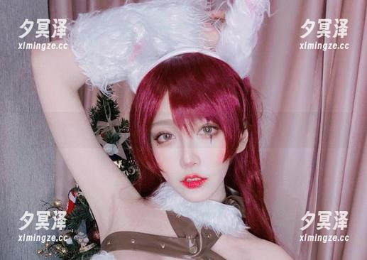 最新妍宝美图刷屏，啾小妍依旧是那个特别的她。