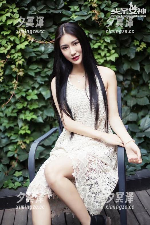 头条女神-高韩菲 头条女神 - 又一次被高韩菲的写真吸引,那个女孩儿与光影的舞蹈,妙趣横生