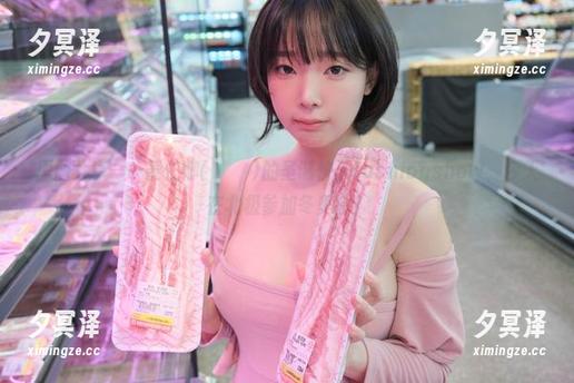 原图分享——姜仁卿(강인경)的圣诞快乐fashionshow，今天在北极参加冬奥会？