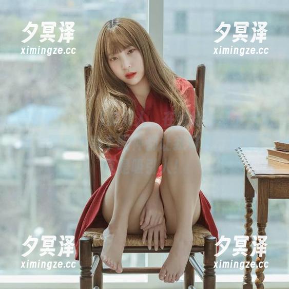 姜仁卿(강인경)的双人，在线给你留下一道谜，原图上每个眼神都让我好奇，哈哈，真是吸引人！