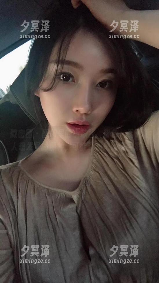 微密圈 - 图册里的小芯酱，粉色，看了让人想发呆的那种，可能还想把她带回家！