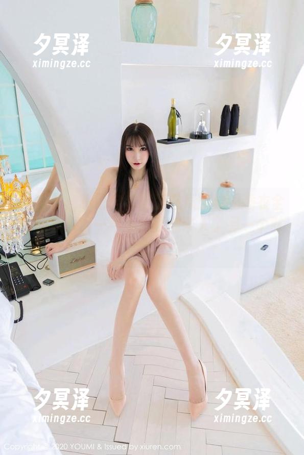 尤蜜荟-周妍希 尤蜜荟 - 小心自我沉醉在周妍希的睡衣全套图集里,一不小心就被带入了另一个时空。