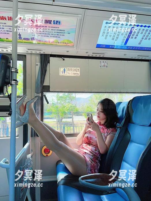 张老师 微密圈 - 突发奇想——张老师的浴室写真资源,隔着浴帘就一片清新!