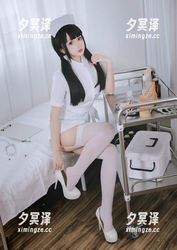 万圣了，果然日奈娇的皮衣颜色和精致感都很“鬼”，高清图献上！