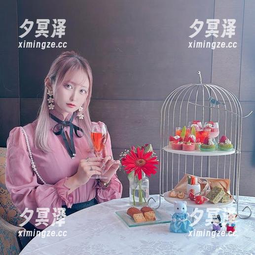 月城委员会 说实话,月城委员会的“专属”原图分享真让人抓狂,有没有捉_modifier到新意?