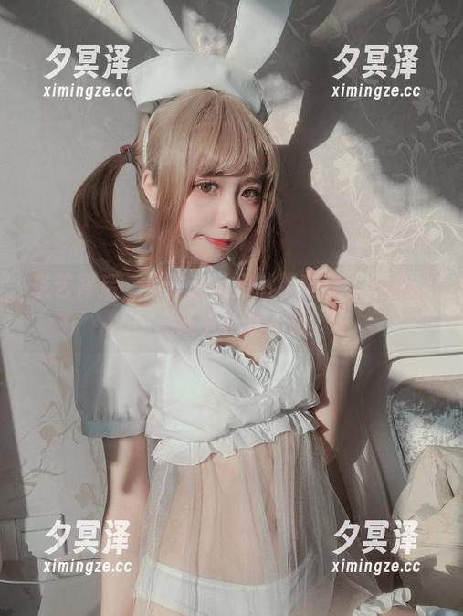 茶艺背后，果咩酱w果然不随便，精选的作品让人捉摸不透。