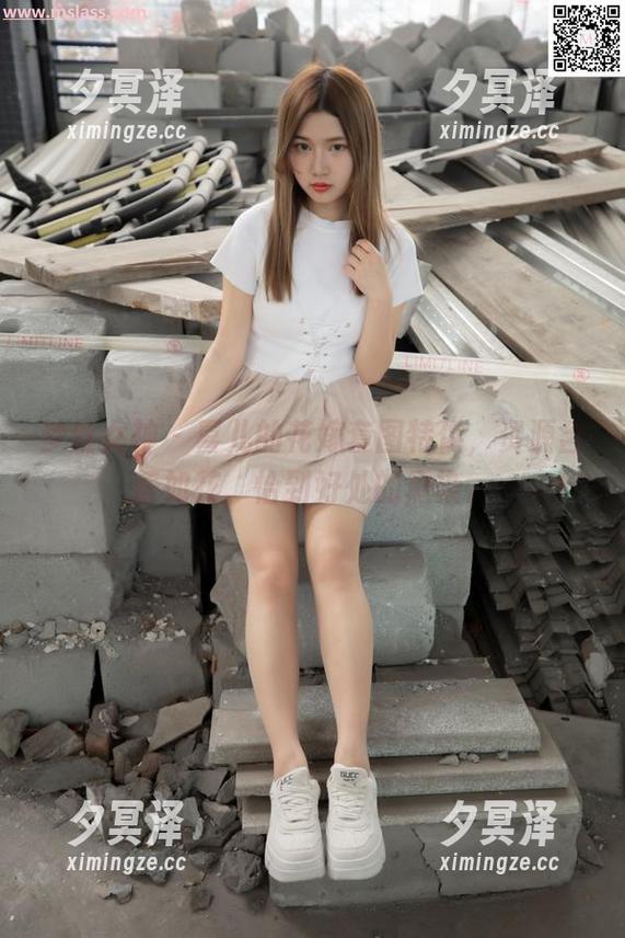 梦丝女神-喜儿 梦丝女神 - 喜儿的花嫁套图特供,资源含蓄如花,恰到好处的熏染。