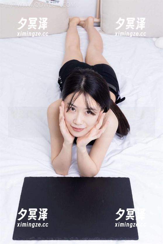 物恋传媒-嘉木 物恋传媒 - 嘉木的写真,继续发酵的油亮肉丝之旅