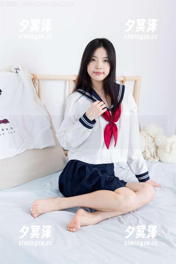 物恋传媒-青柠 物恋传媒 - 套图里的青柠与她的礼服:这一季,我们要放肆一点