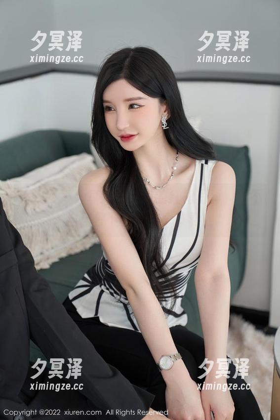 秀人网-白甜 秀人网 - 分享这组白甜的红裙写真,我不自己停下来的那个节奏!