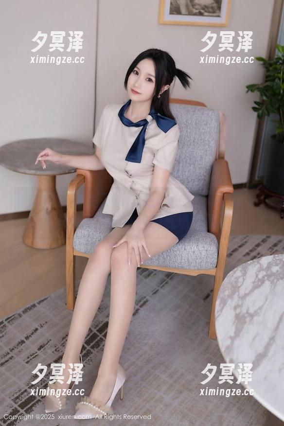 秀人网-糯美子MINIbabe 秀人网 - 糯美子MINIbabe的天台写真:我觉得天台都被她的气场征服了!
