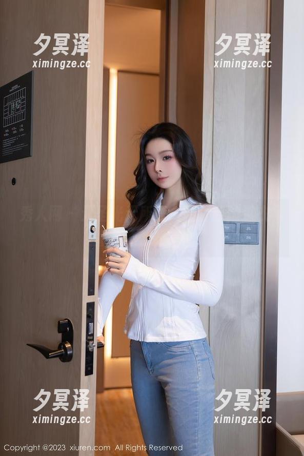 秀人网-陆萱雅 秀人网 - 无圣光无所谓,陆萱雅的连衣裙撑起了整组美图!