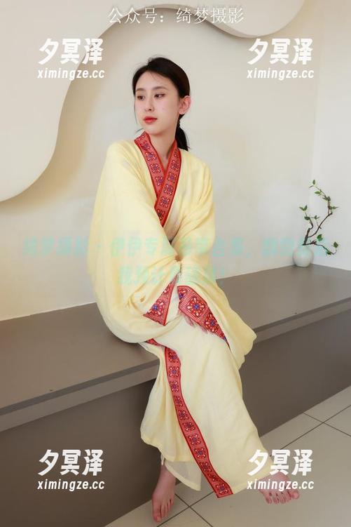 绮梦摄影 - 伊伊专属吊带合集，翻到最后我预计要舔屏！