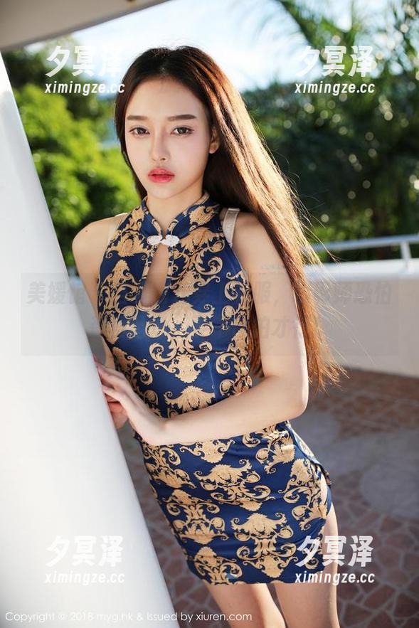 美媛馆 - 当黄密儿穿上礼服，摄影师恐怕都得怂恿，要不停拍才行！