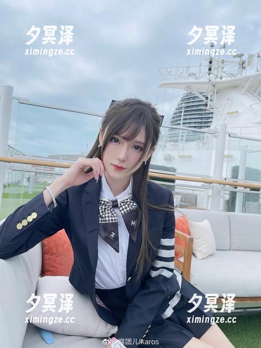 腐团儿Ikaros 精选腐团儿Ikaros网袜——一脚踏进去,连你的猫都会惊呆!