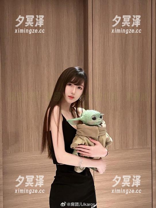 精选美图：腐团儿Ikaros的长腿，越看越让人上头。