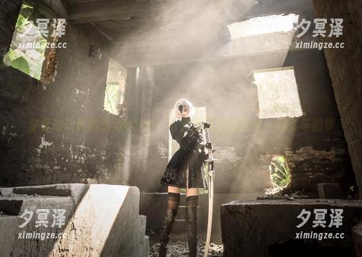穿着赛车服的菌烨tako，写真里的姿态就像一场飞车的梦