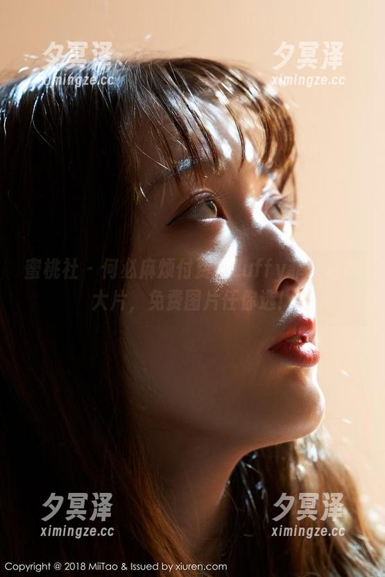 蜜桃社 - 何必麻烦付费？Luffy菲菲白色大片，免费图片任你选！