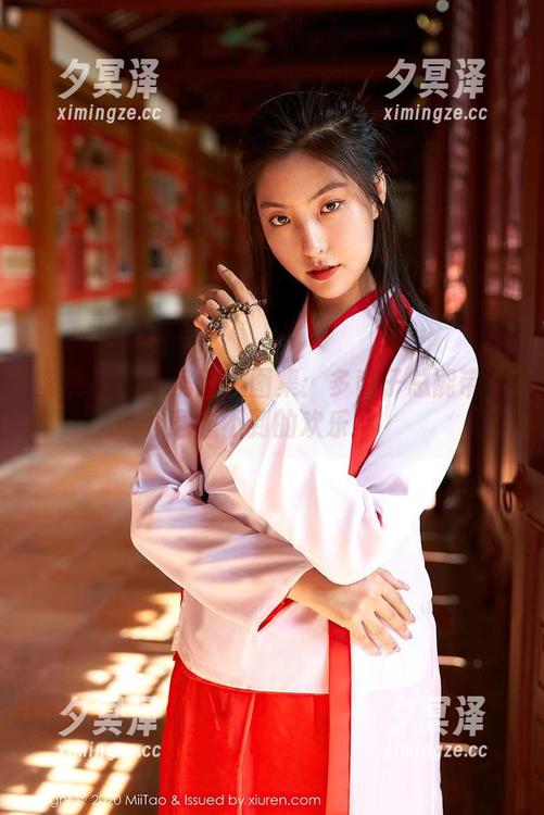 蜜桃社-多香子 蜜桃社 - 私房双人图集:多香子总能带来意想不到的欢乐!