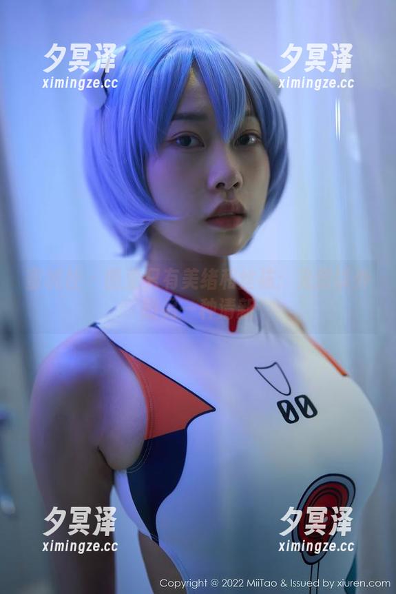 蜜桃社-美绪 蜜桃社 - 图里只有美绪和丝袜:光影以外的另一种清新