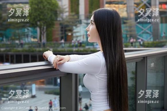 蜜桃社 - 在线探班韵莉娜VANILLA的美足合集，时不时让我想到去海边的快乐。