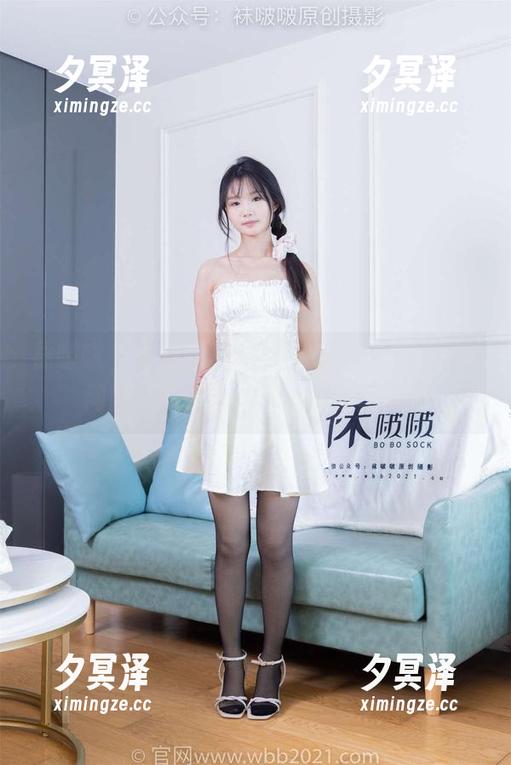 袜啵啵 - 奶油独家jk制服花絮套图：无意间露出的春色，竟让我如此痴迷