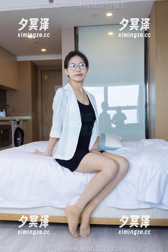 袜啵啵 - 小甜豆在线的三套服装‘变形计’，图片里的剧情发展出乎意料！