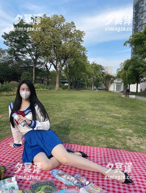 软妹小九九 微密圈 - 私拍软妹小九九,修女的美图,身姿曼妙,然鹅……想多了。