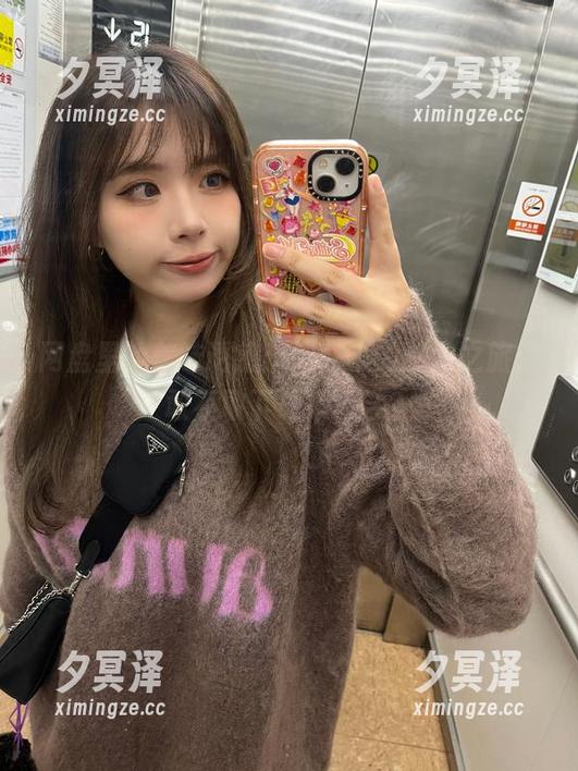 闪月半 网盘里的美味诱惑:闪月半的厨娘之旅,敢不敢下载来尝尝?