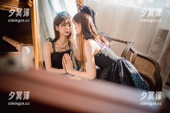 陆卿卿kyokyo在线演绎职业装，图片中散发的职场气息，够你思索一上午！