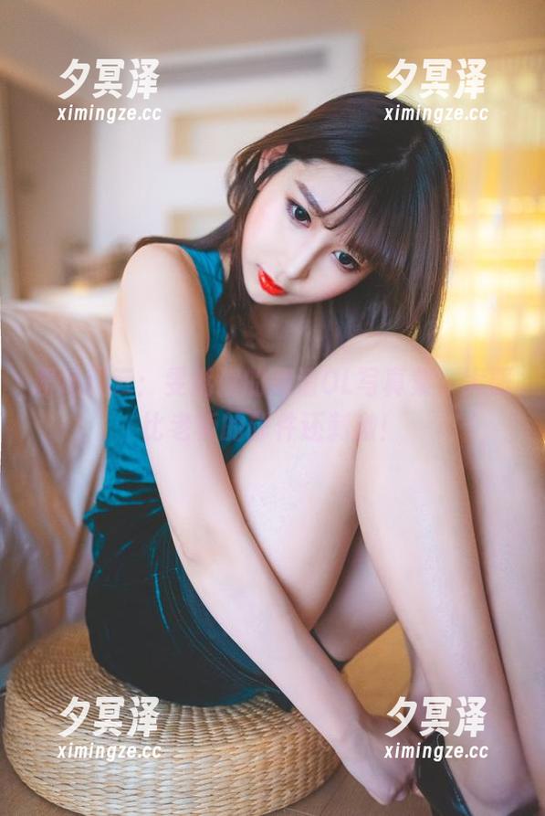 职场风云：雯粥粥的高清OL写真集，大概比老板的邮件还刺激！