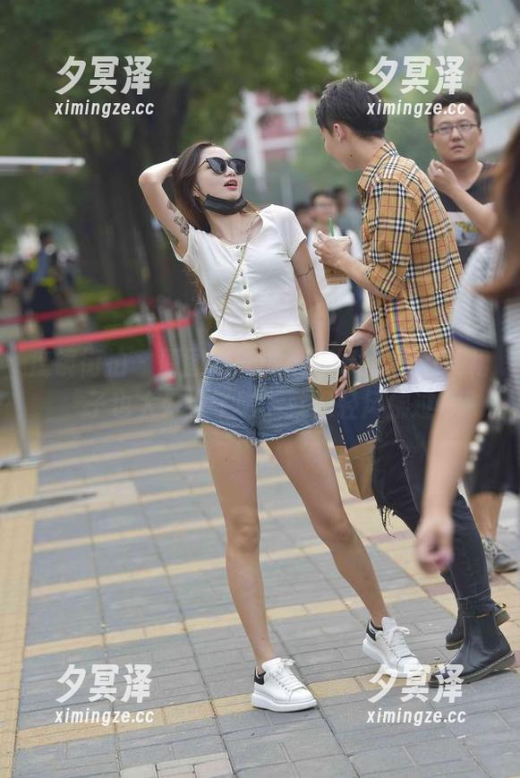 魔镜街拍 - 原图走一波，婷婷的薄丝OL裙子也太好看了吧，就像轻风拂过
