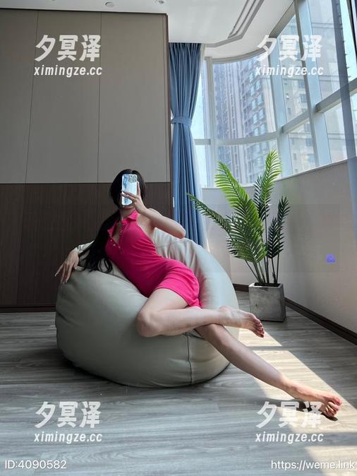 微密圈 - 再看一遍黎允熙的圣诞图片，越看越觉得事情不简单...