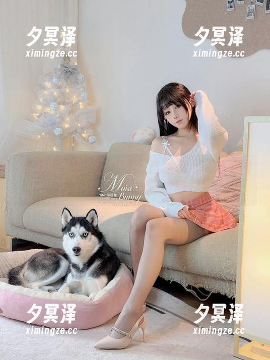 哪儿来的黏黏团子兔？这摆尾我可是看得目不转睛，下载一发横扫！